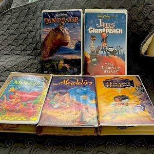 Walt Disney Lot if 5 VHS Tapes Little Mermaid Aladdin dinosaurs